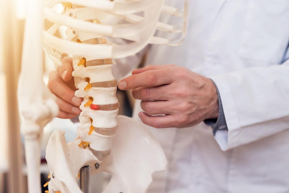Understanding the causes, symptoms, and treatment options available for spinal stenosis