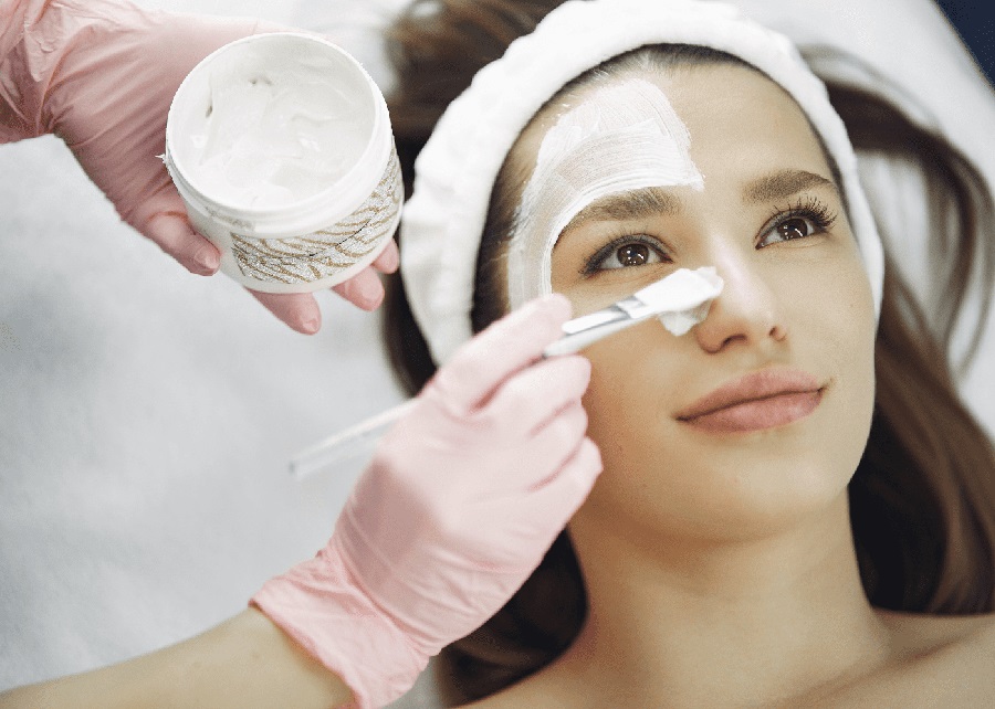 The Benefits of Regular Facials at a Beauty Wellness Spa in Singapore