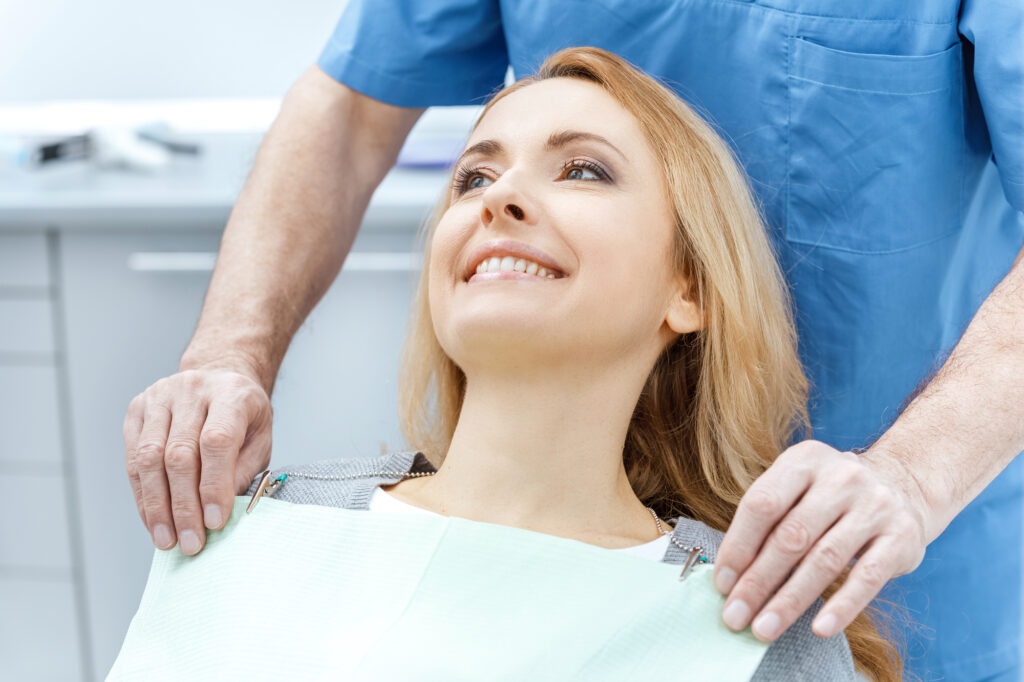 Top Benefits Of Choosing A Family Dentist For Your Household