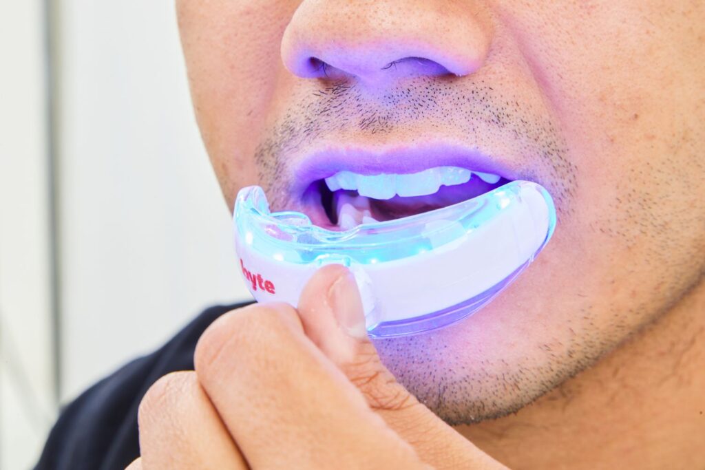 Whitening Your Teeth Without the Pain 