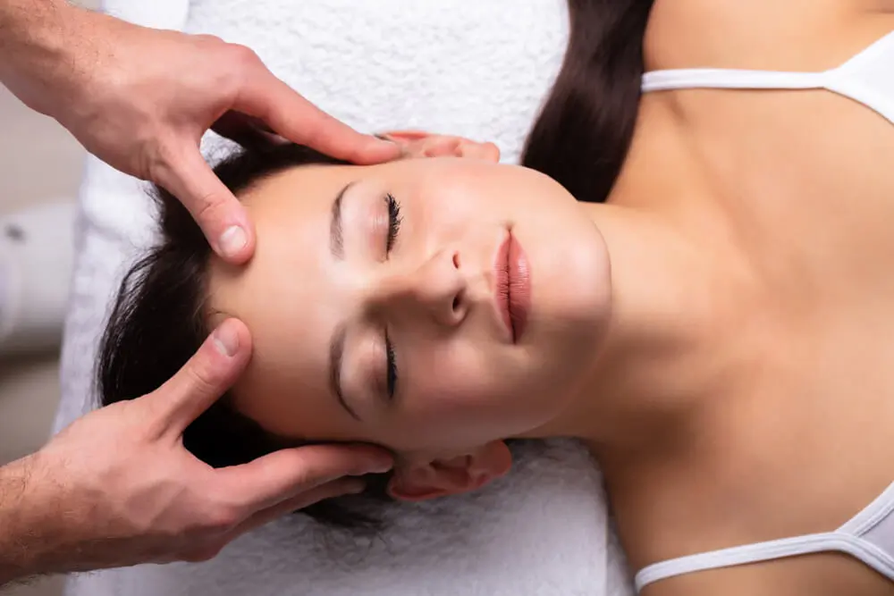 Relax and Feel Better with a Business Trip Massage for Tension Relief 