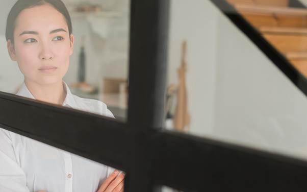 Can Natural Hair Treatments Compete with Clinical Ones? Experts Weigh In