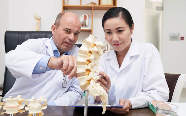 How an Osteoarthritis Doctor in Singapore Personalises Your Treatment Plan
