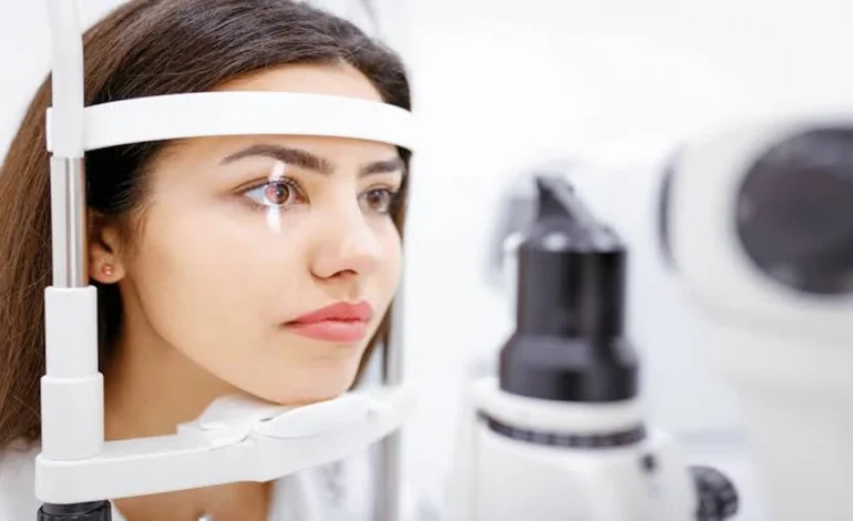 SIGNS OF CHANGING VISION AND WHY REGULAR EYE EXAMS MATTER